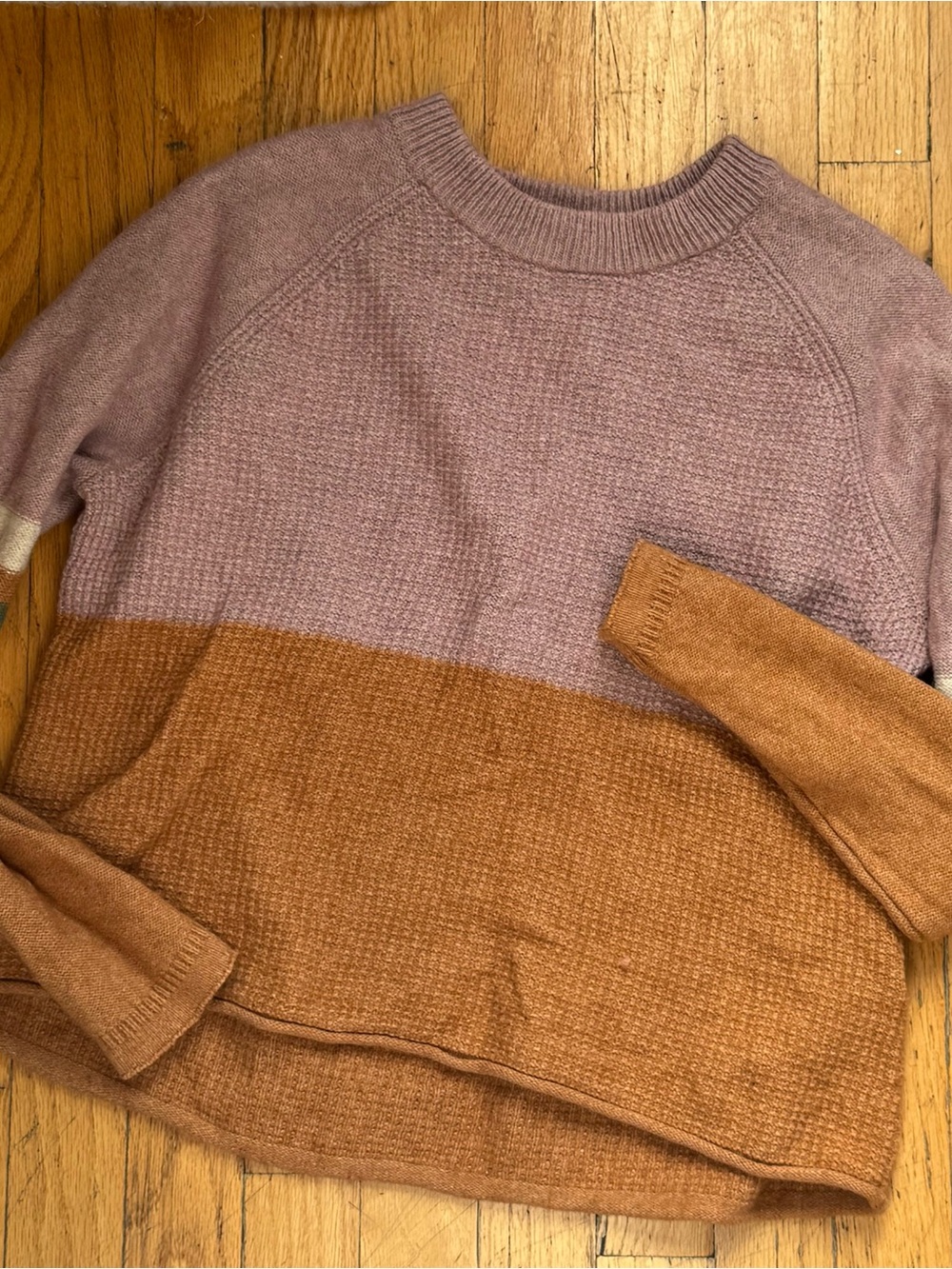 Madewell Two-Tone Crewneck Sweater in Dusty Mauve & Camel